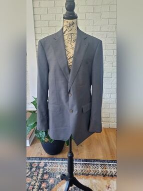 Classic Alton Lane Men's Gray Two-Button Blazer